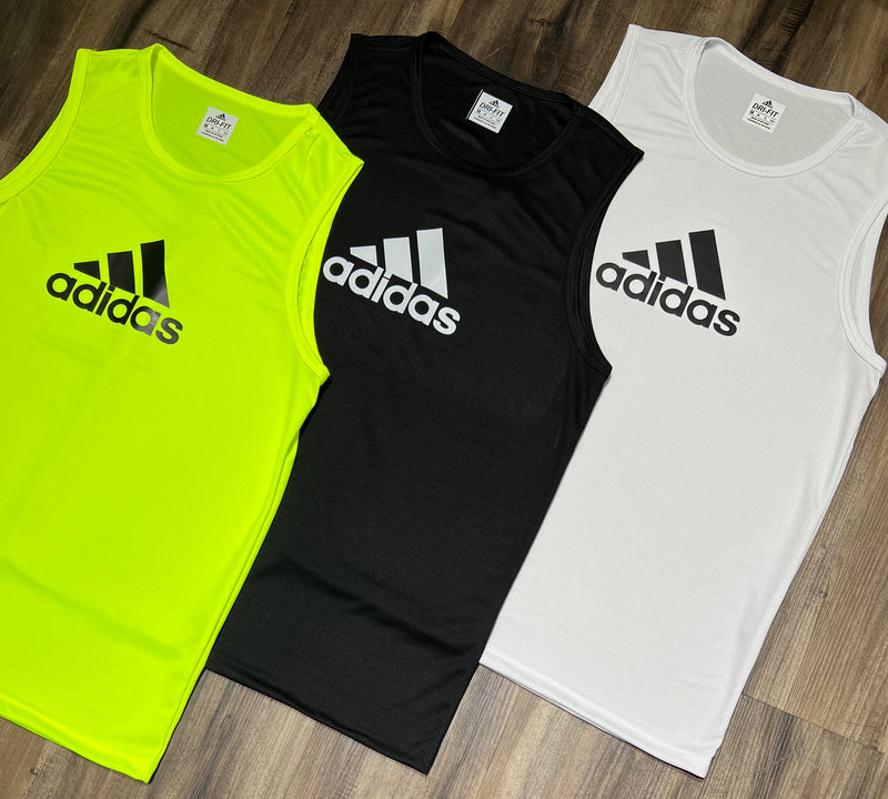 Kit com 3 regatas adidas dri-fit