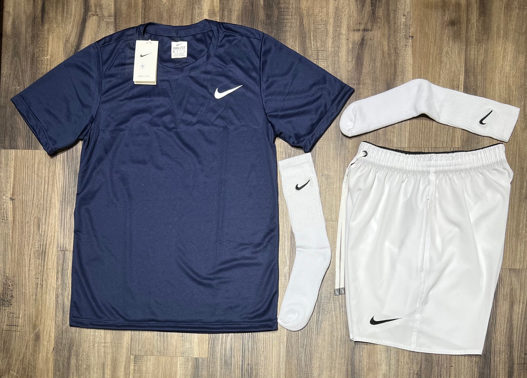 Oferta Kit nike camiseta shorts e meia