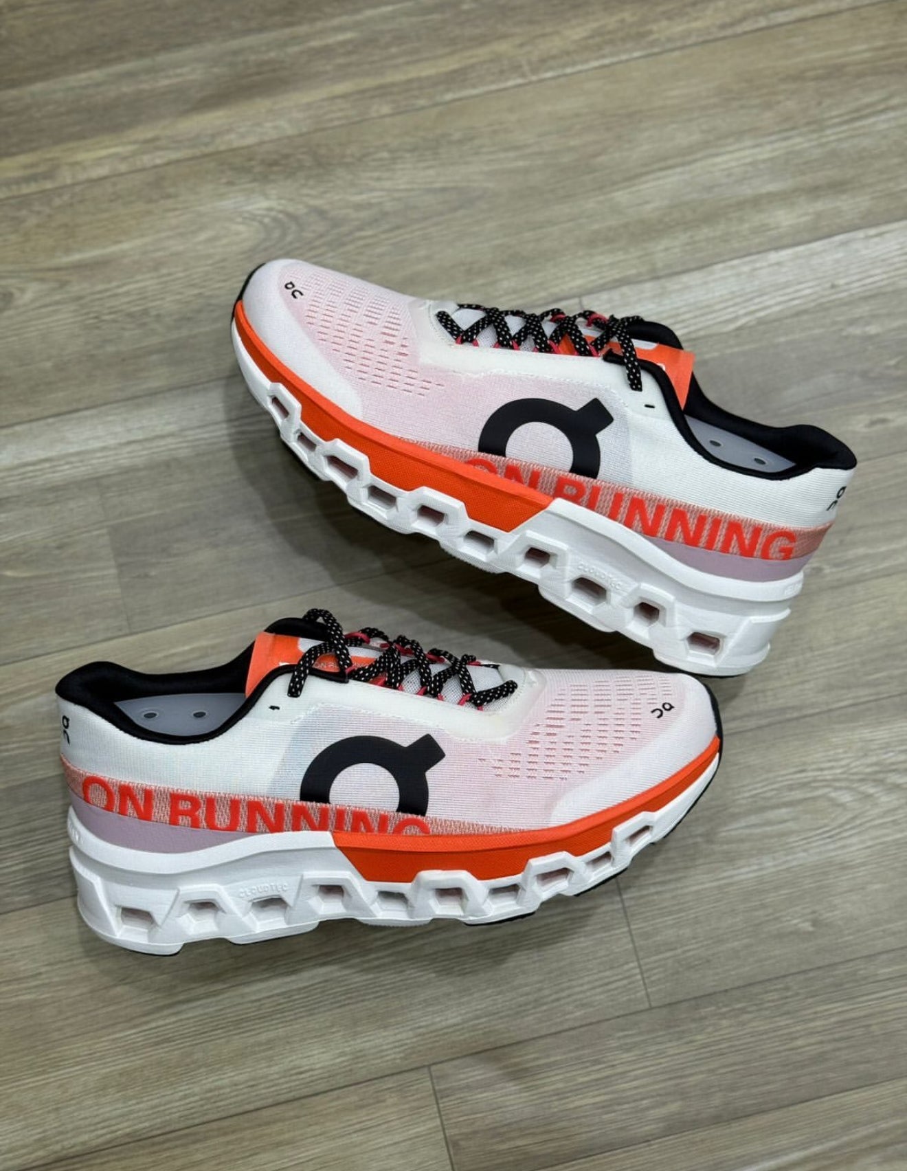 Tennis on running cloudmonster2 premium