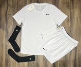 Oferta Kit nike camiseta shorts e meia