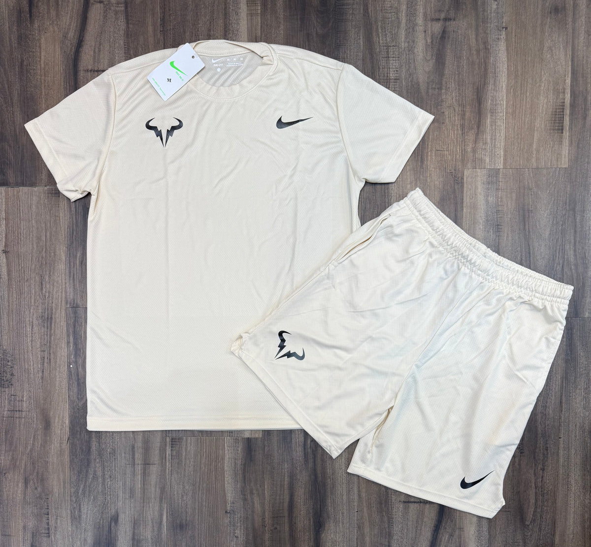 Conjunto Dri-Fit: Camiseta + Shorts - Nike