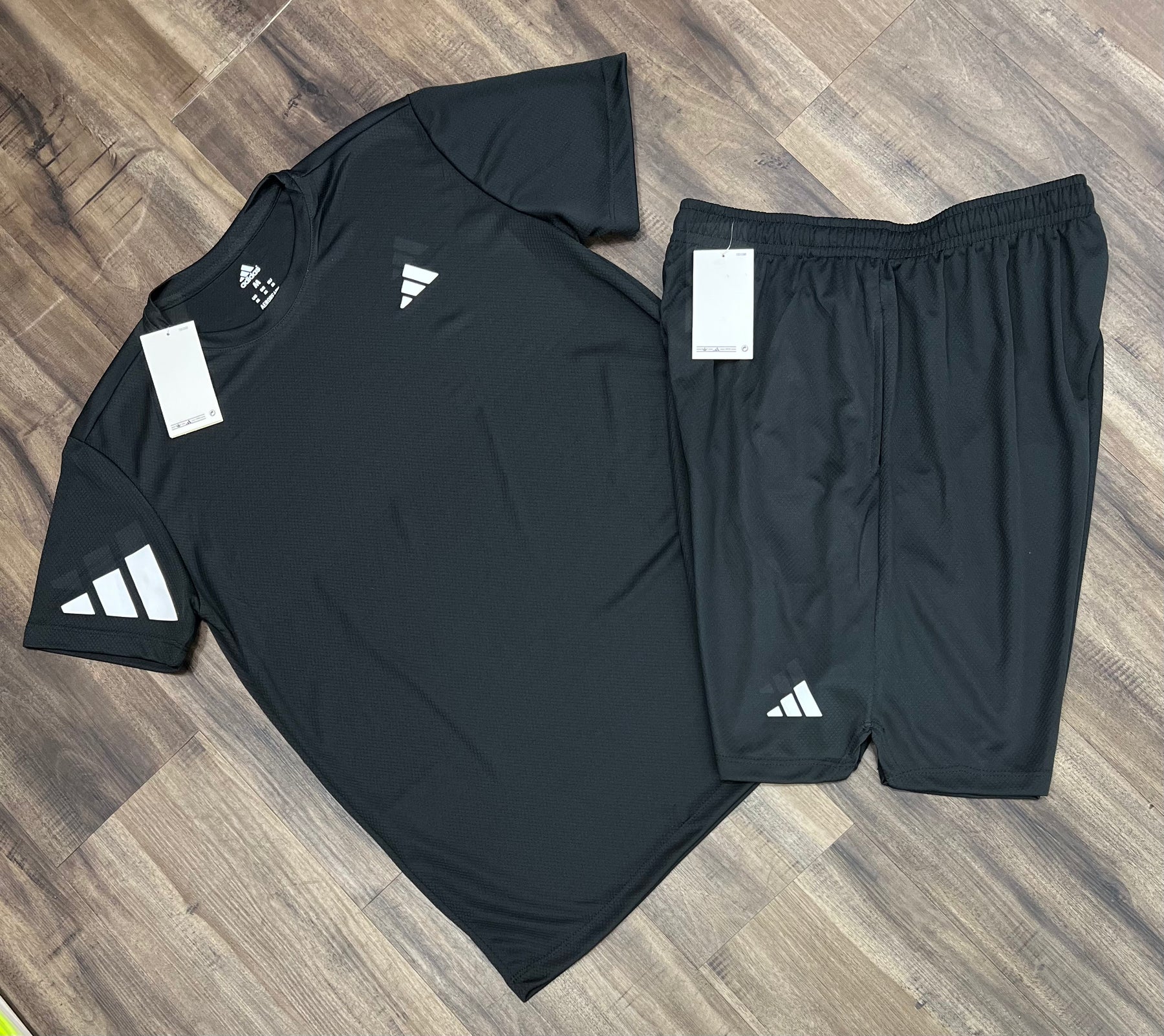 Conjunto Dri-Fit: Camiseta + Shorts - Adidas
