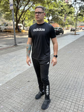 Camiseta e calça conjunto