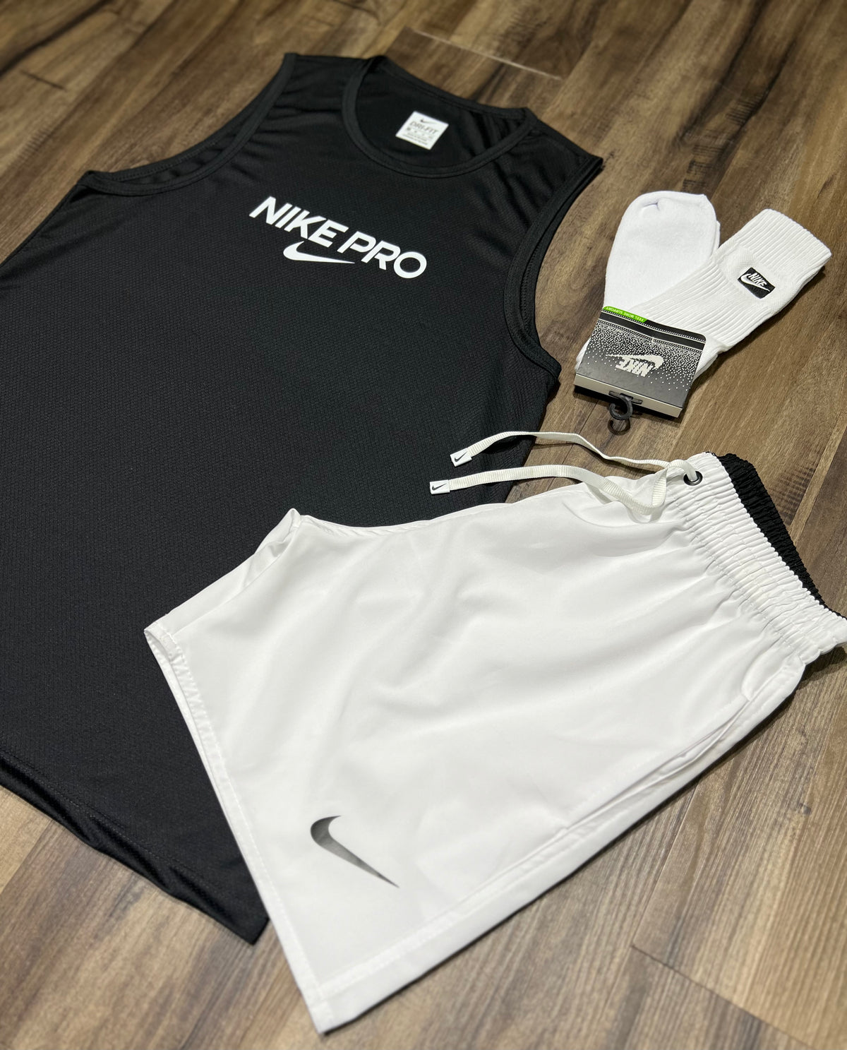 Kit nike regata shorts e meia