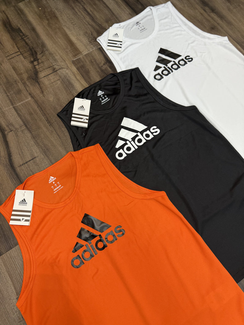 Kit com 3 regatas adidas dri-fit