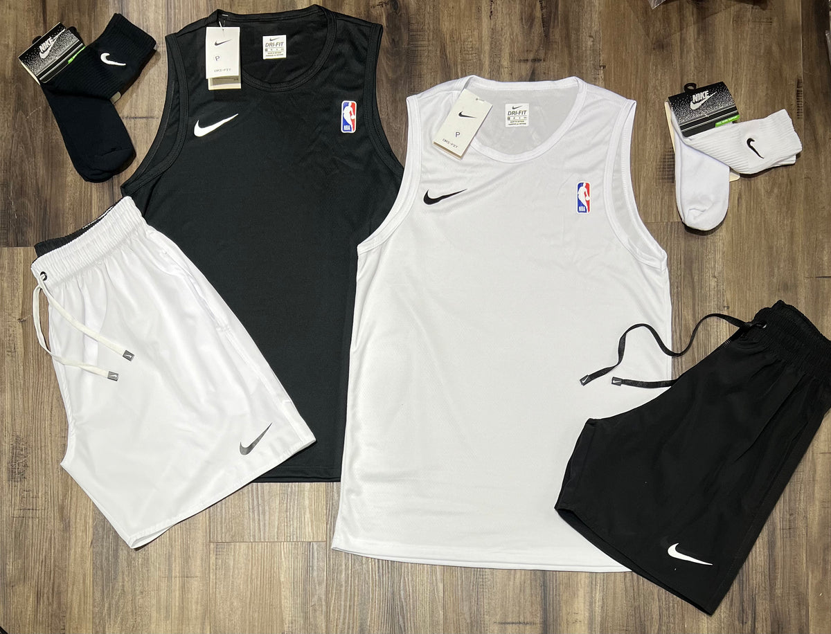 2 Kit nike (NBA) shorts e meia