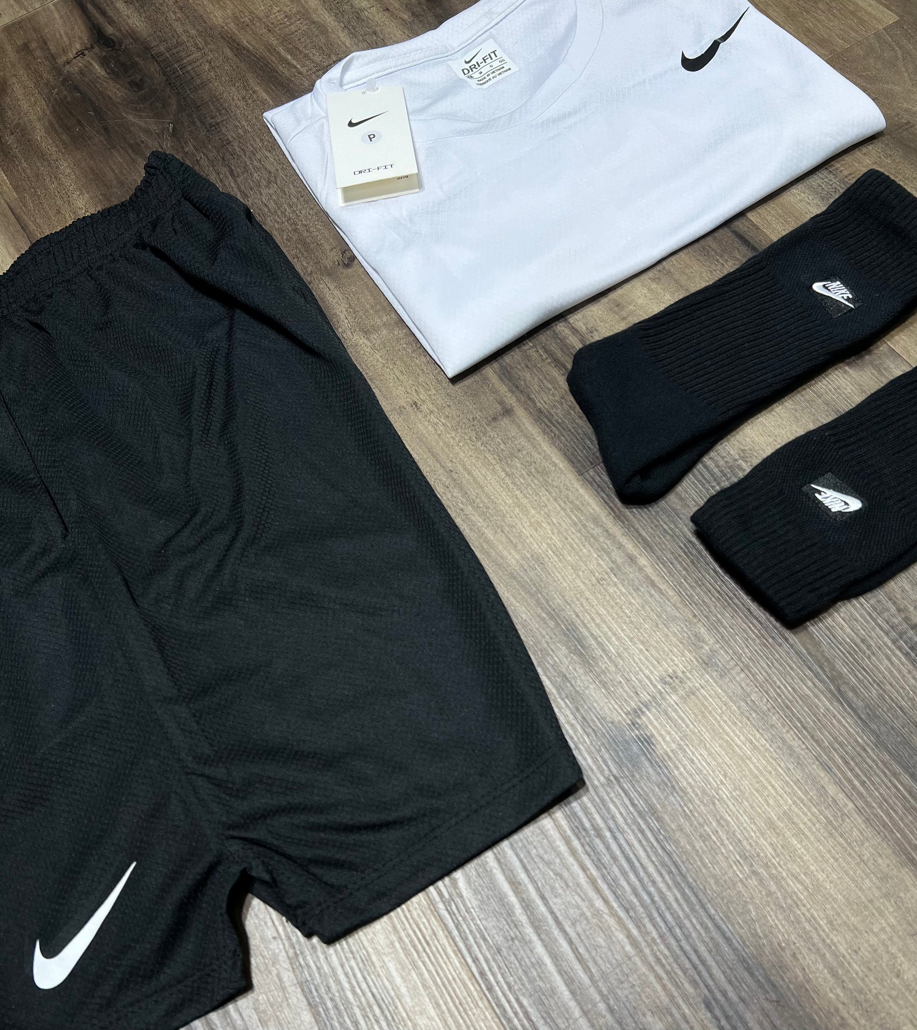 Oferta Kit nike camiseta shorts e meia