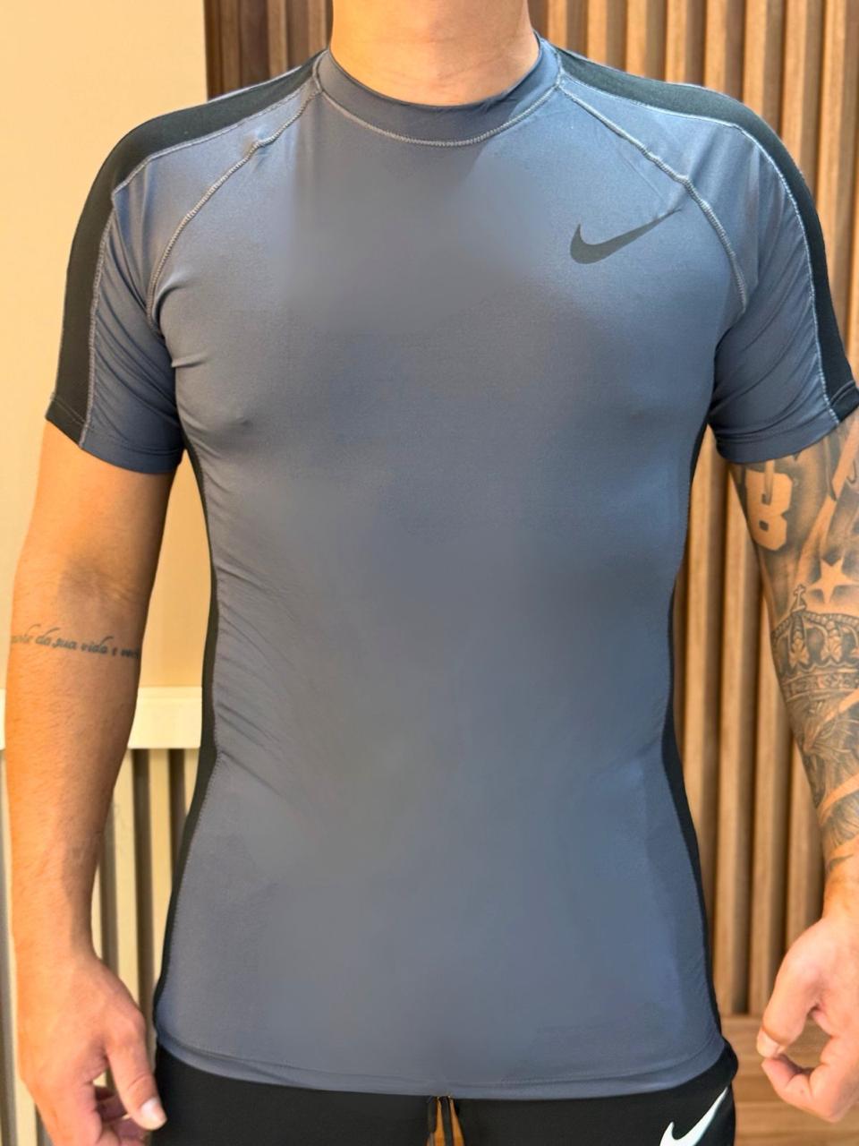 Camiseta Térmica Nike Lançamento Compressão