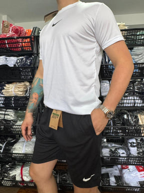 Conjunto Dri-Fit: Camiseta + Shorts - Nike