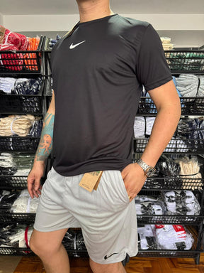 Conjunto Dri-Fit: Camiseta + Shorts - Nike