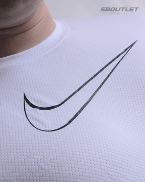 Conjunto Dri-Fit: Camiseta + Shorts - Nike - relevo