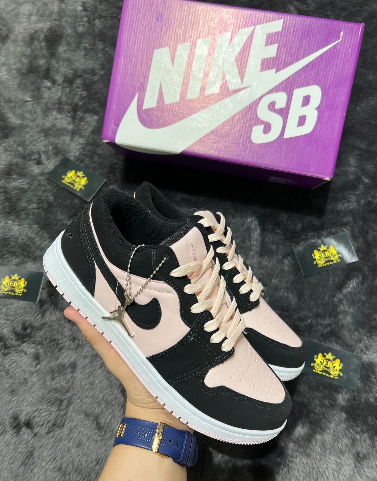 Jordan 1 Low Rosa Lançamento + relógio de Brinde