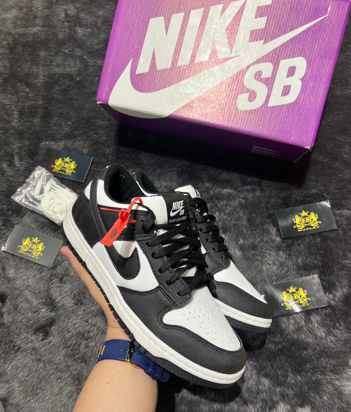 Dunk Low panda lançamento + Relógio de Brinde