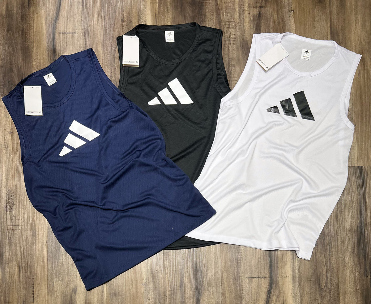 Kit com 3 regatas adidas dri-fit
