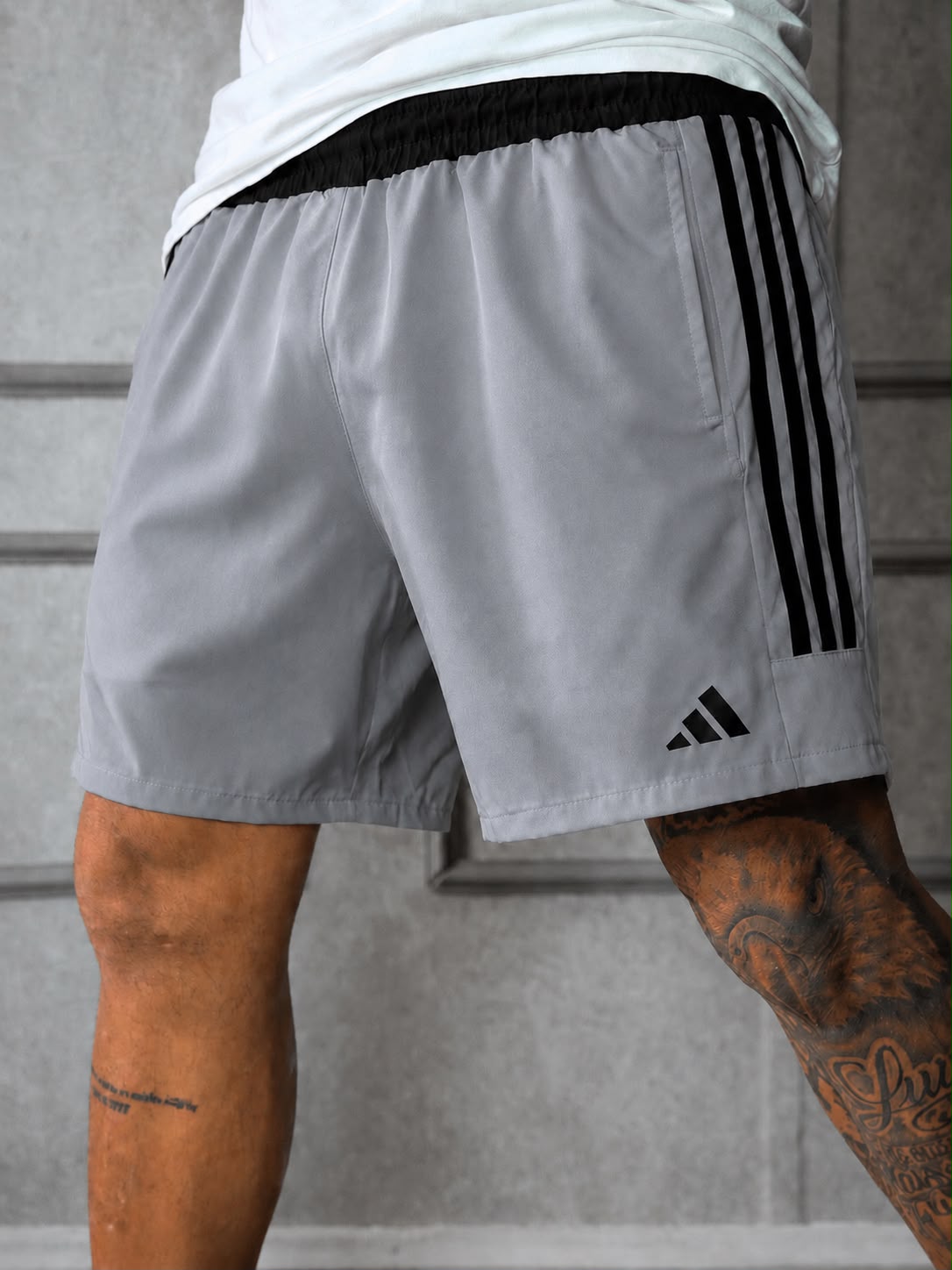 Shorts elastano Adidas Bi Color - Unidade