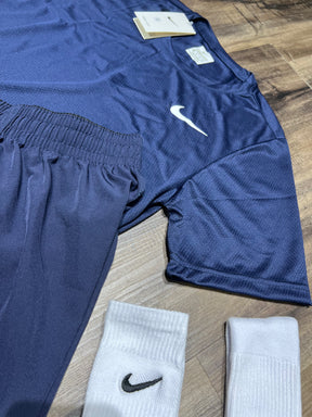 Oferta Kit nike camiseta shorts e meia