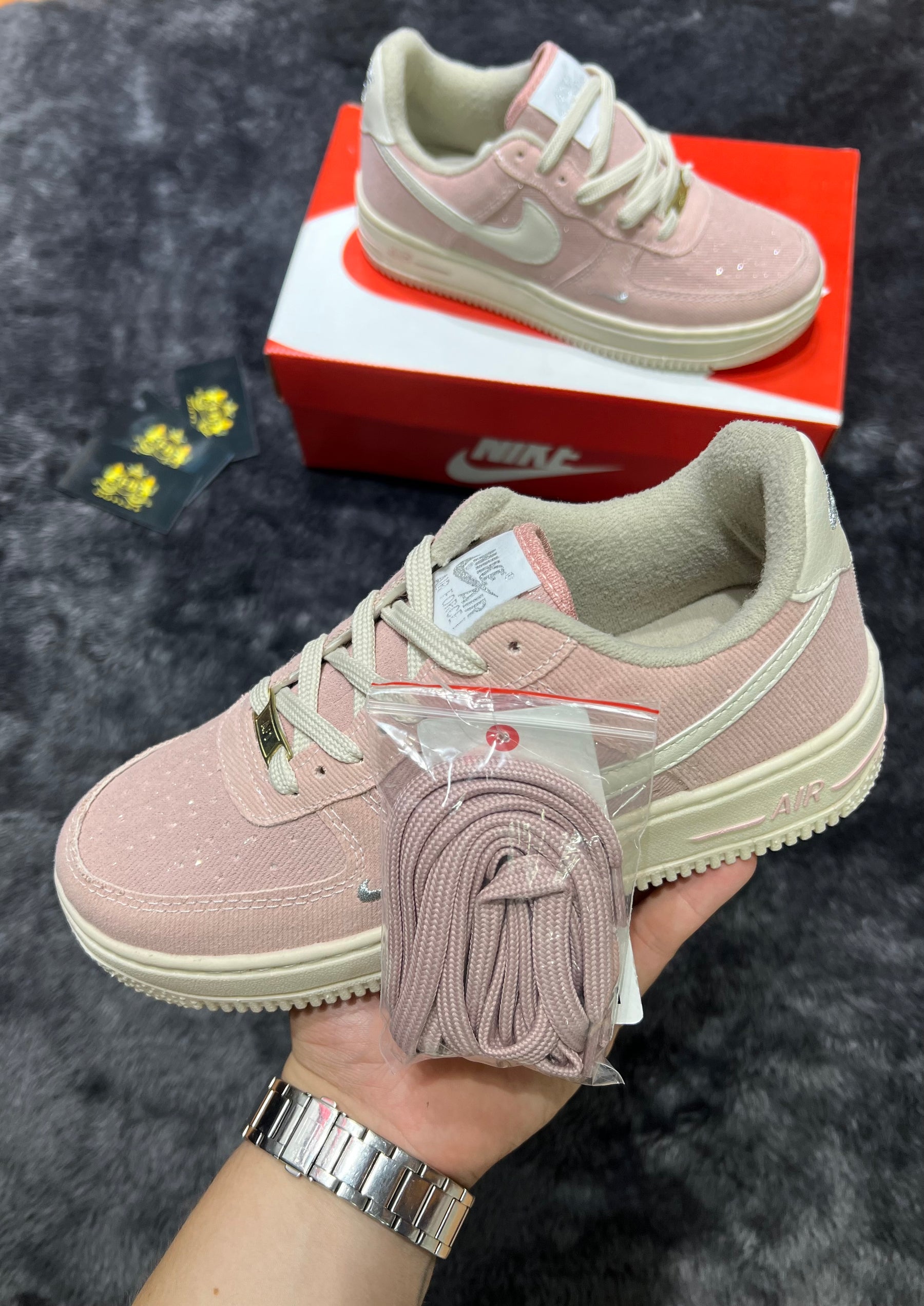 Air Force 1’07 SE sisterhood lançamento + relógio de Brinde