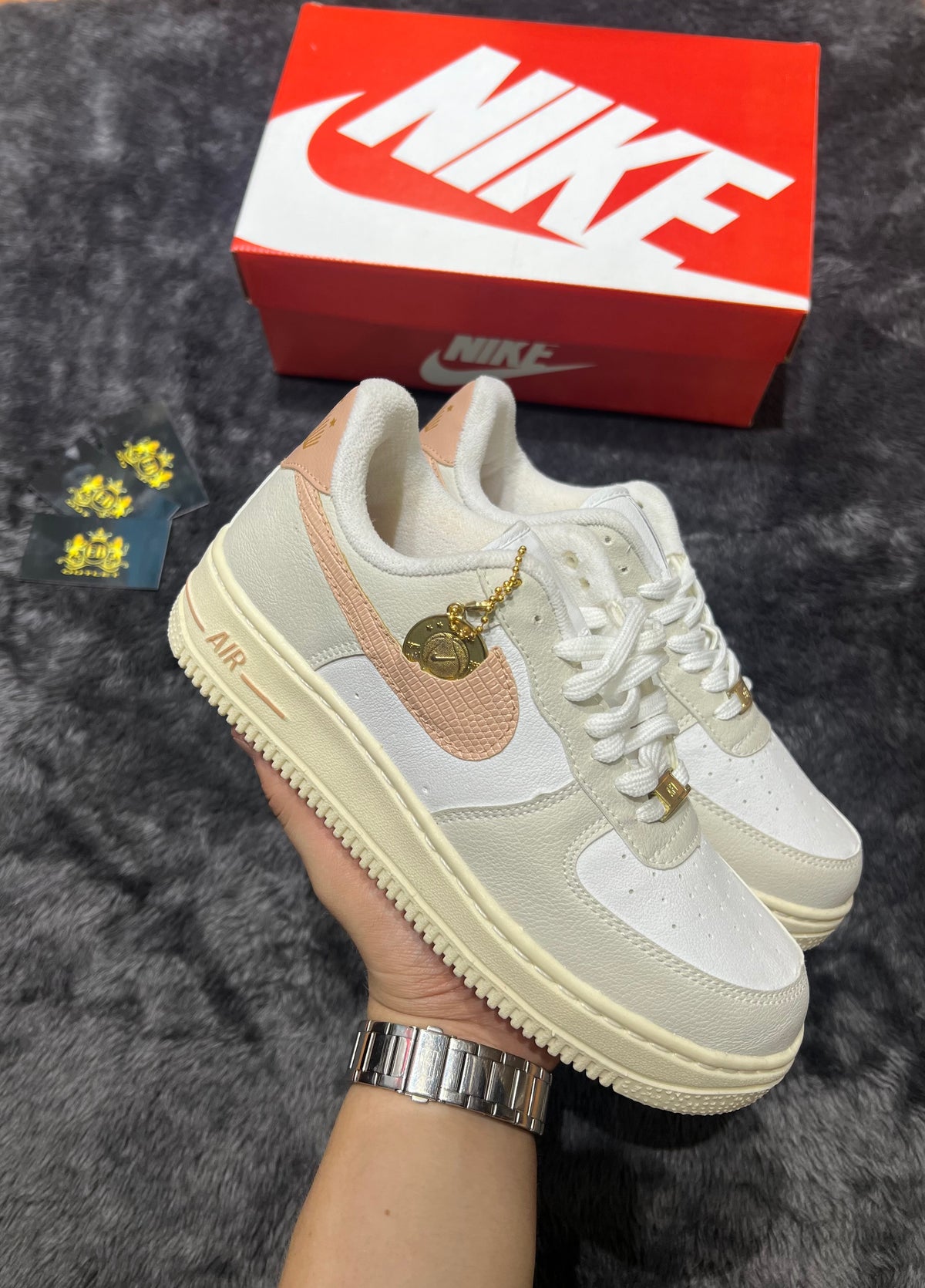 Air Force 1’07 SE sisterhood lançamento + relógio de Brinde