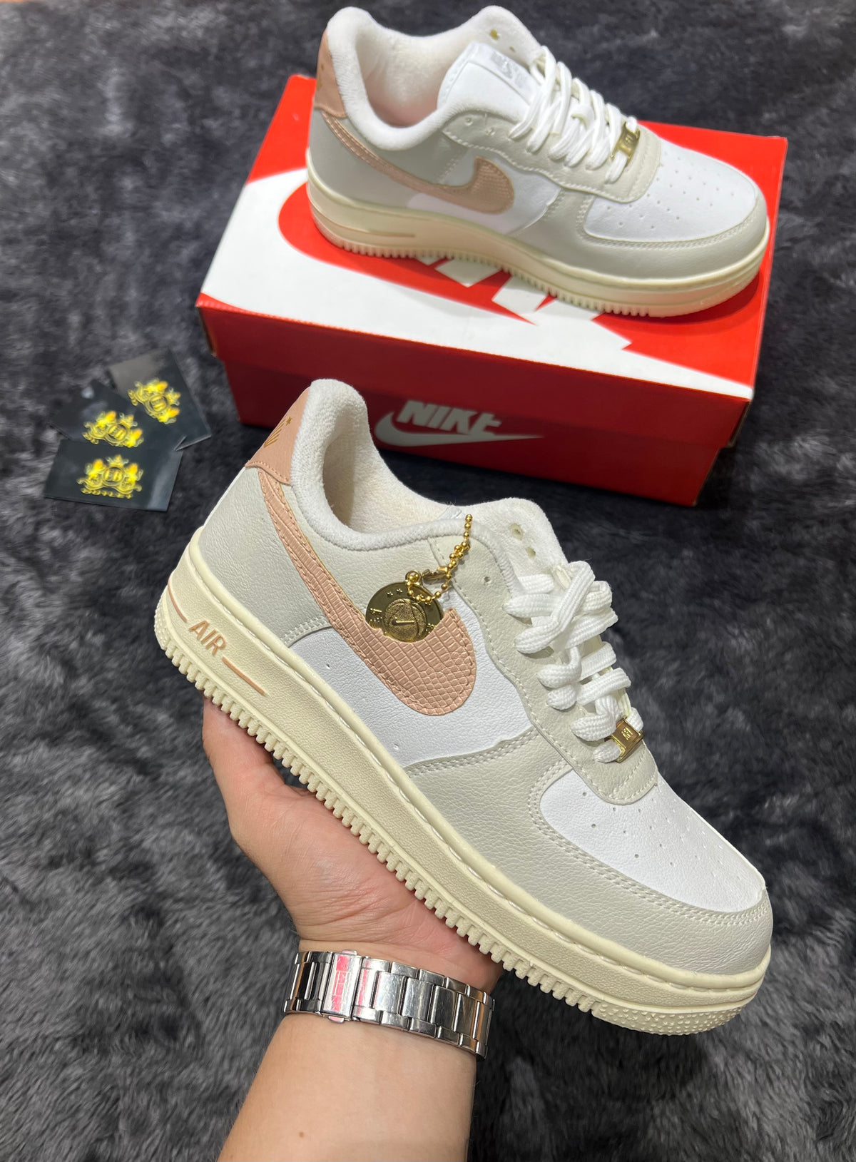 Air Force 1’07 SE sisterhood lançamento + relógio de Brinde