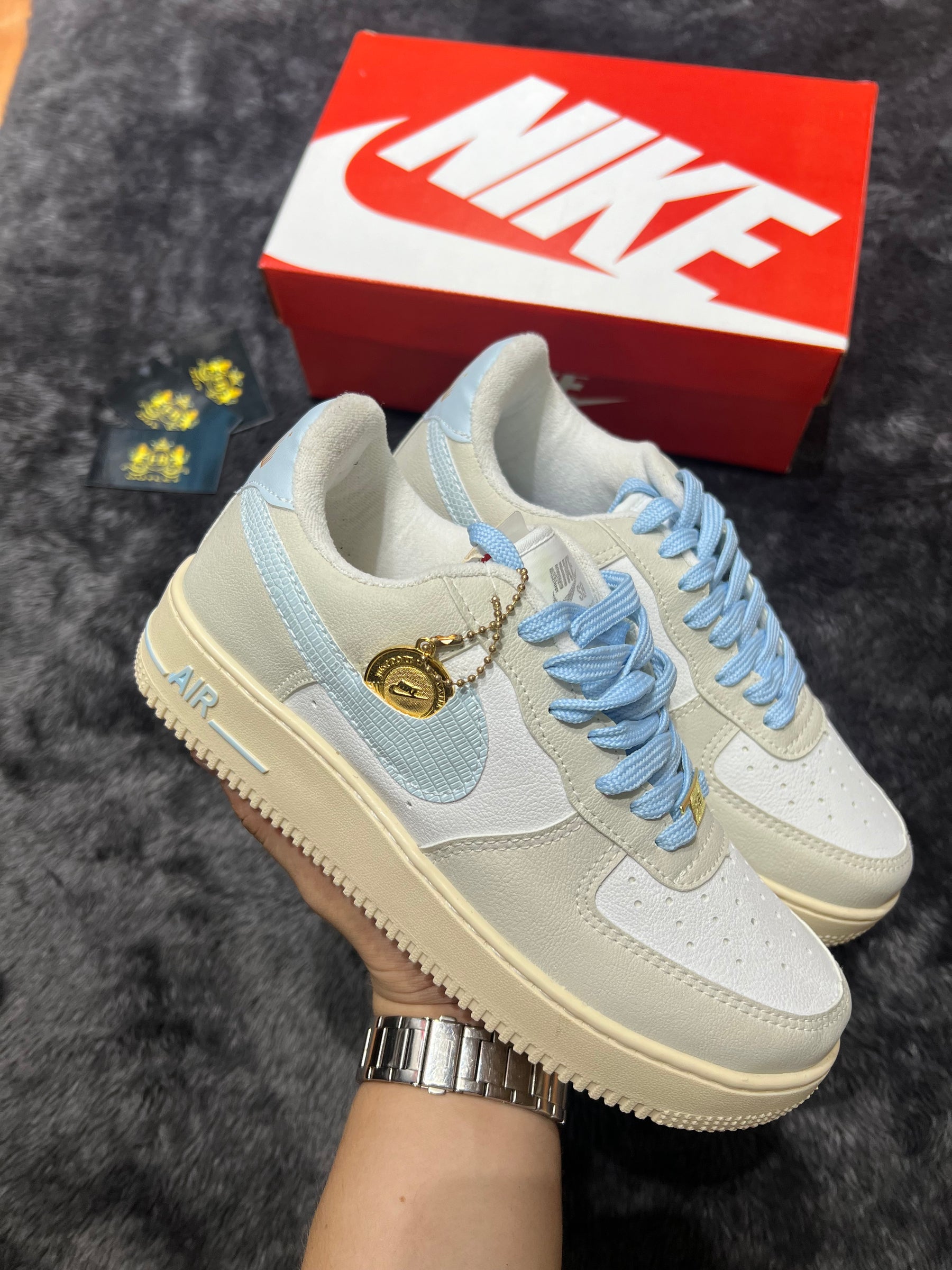 Air Force 1’07 SE sisterhood lançamento + relógio de Brinde