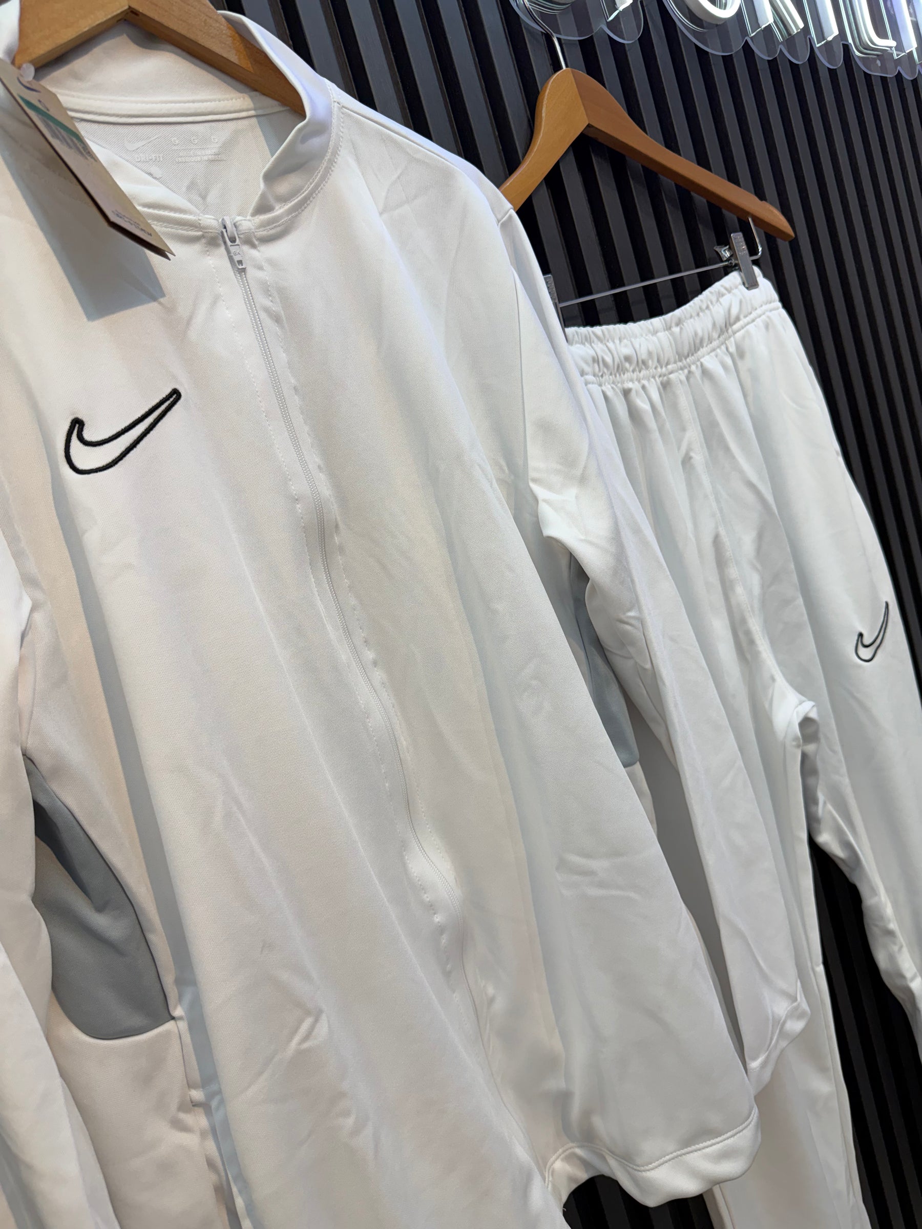 Conjunto Nike Academy 2026 - Jaqueta e Calça