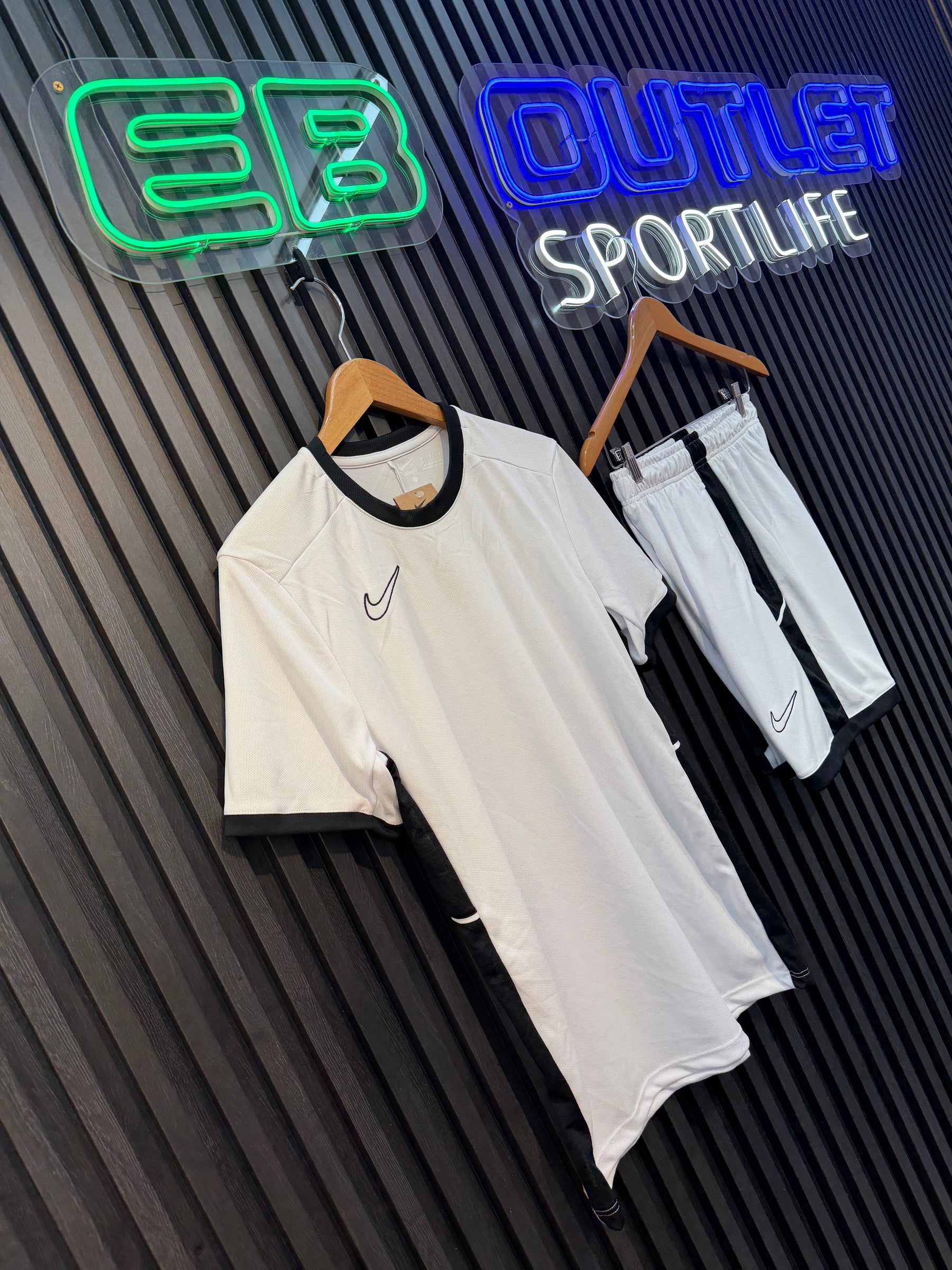 Conjunto Drifit: Camiseta + Shorts - Nike Academy 2026