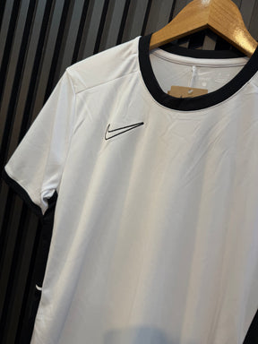 Conjunto Drifit: Camiseta + Shorts - Nike Academy 2026