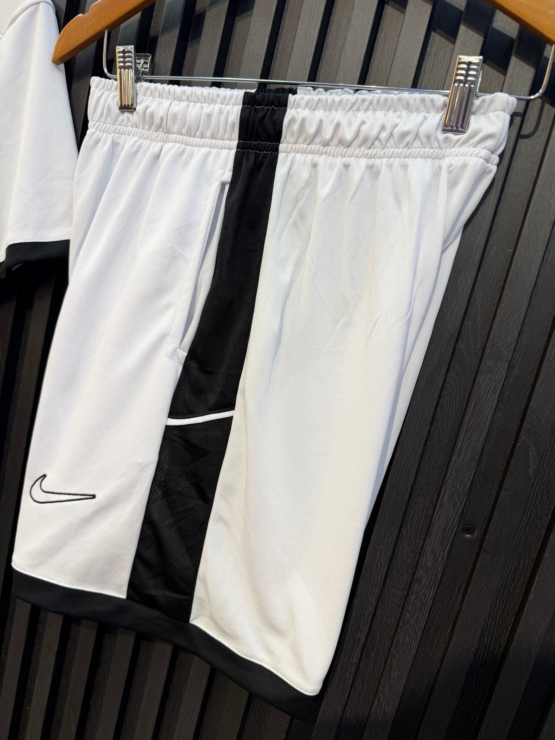 Conjunto Drifit: Camiseta + Shorts - Nike Academy 2026
