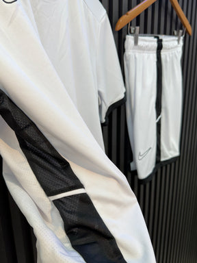 Conjunto Drifit: Camiseta + Shorts - Nike Academy 2026