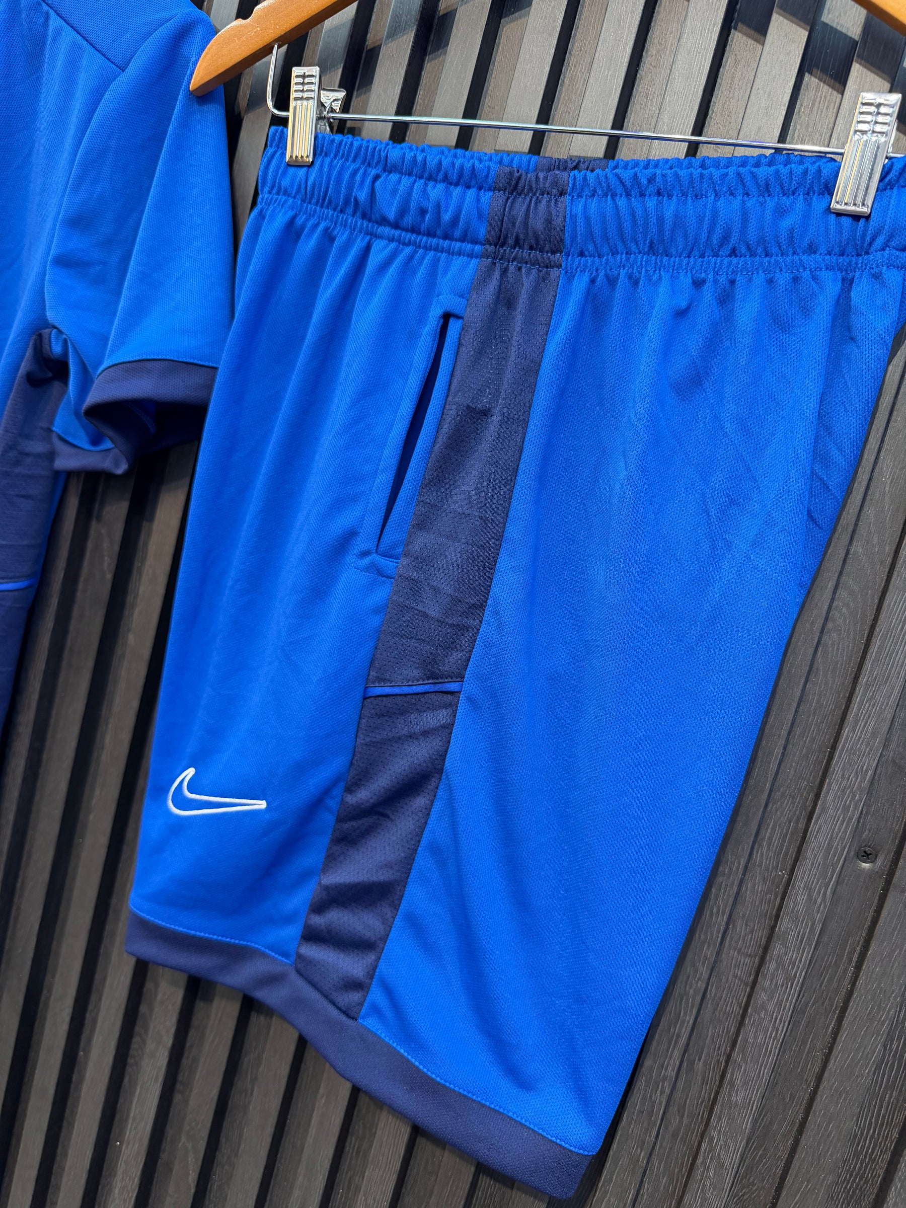 Conjunto Drifit: Camiseta + Shorts - Nike Academy 2026