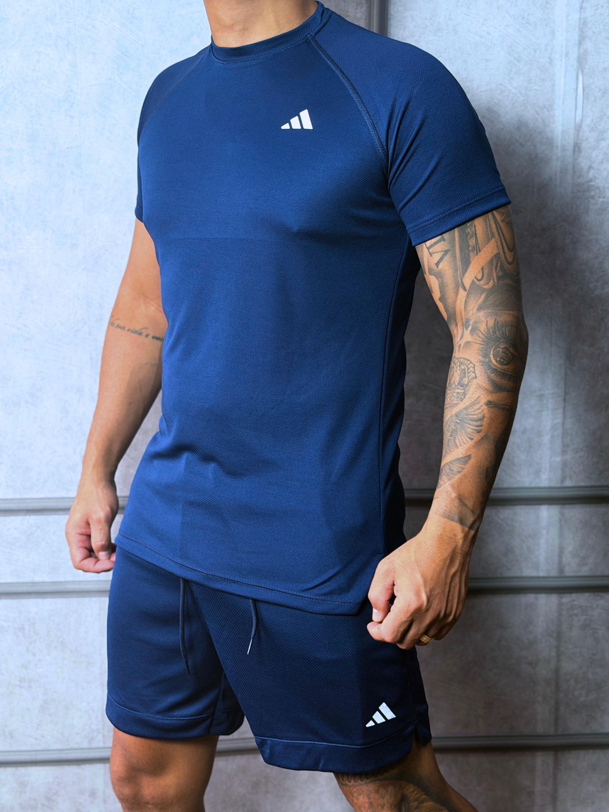 Conjunto Dri-fit Masculino Adidas Classico - Camiseta e Shorts Esportivo