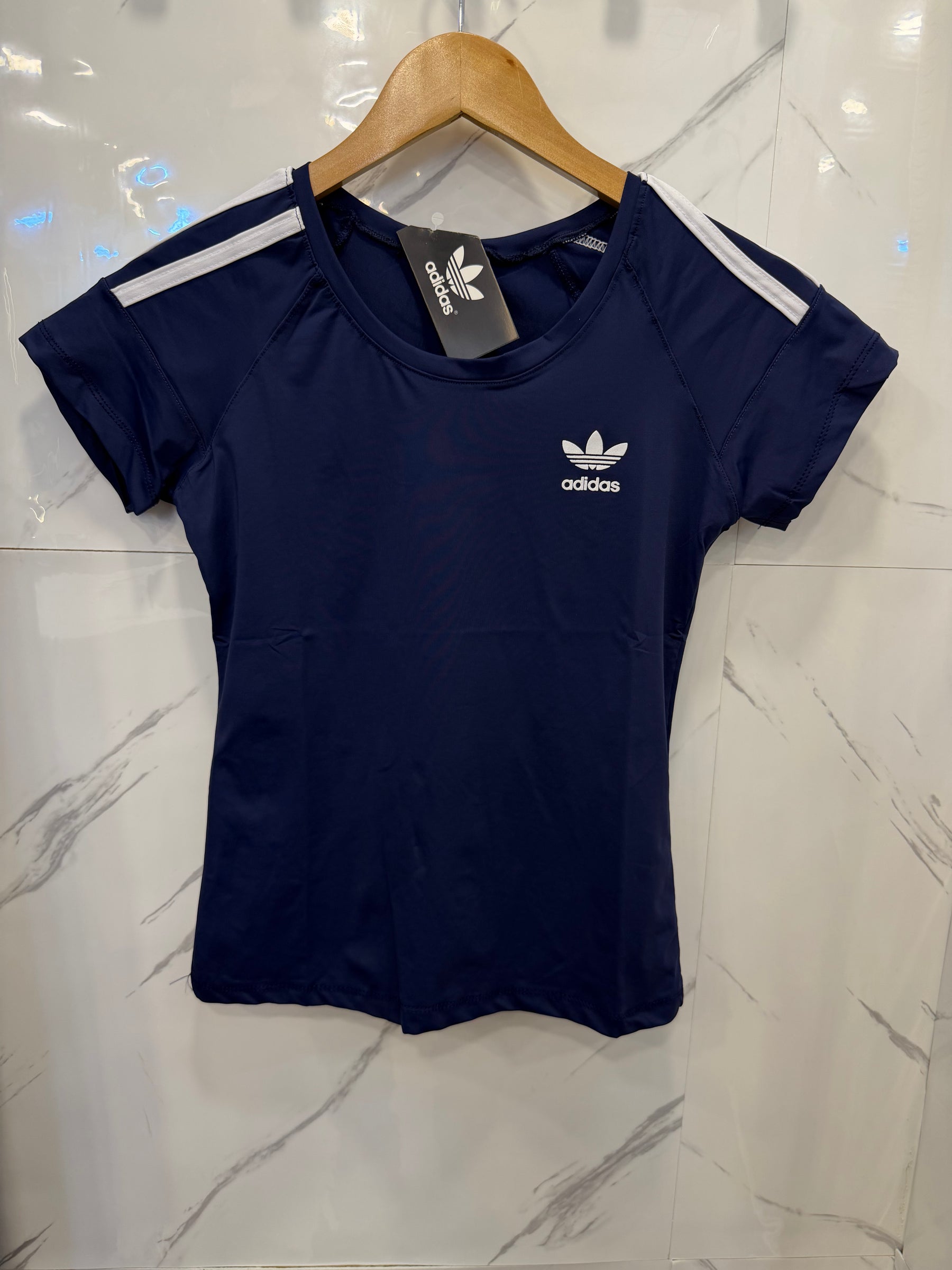 Camiseta Dri-Fit Adidas – Feminino