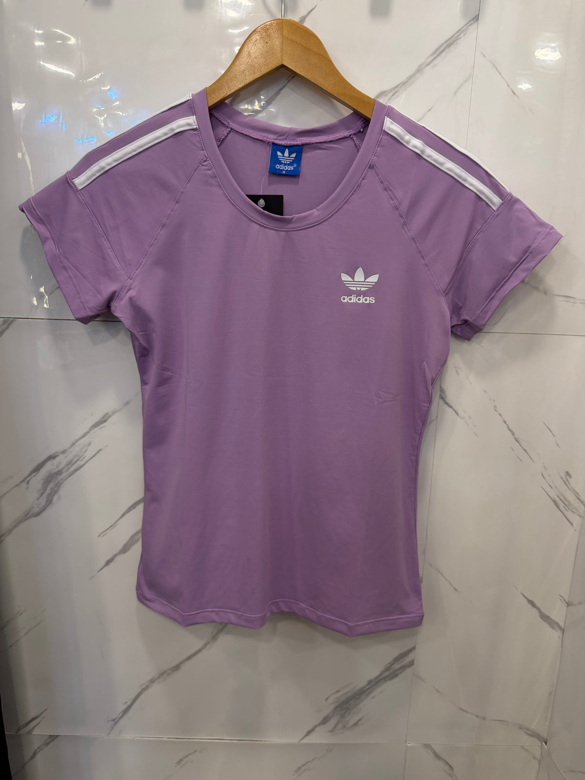 Camiseta Dri-Fit Adidas – Feminino
