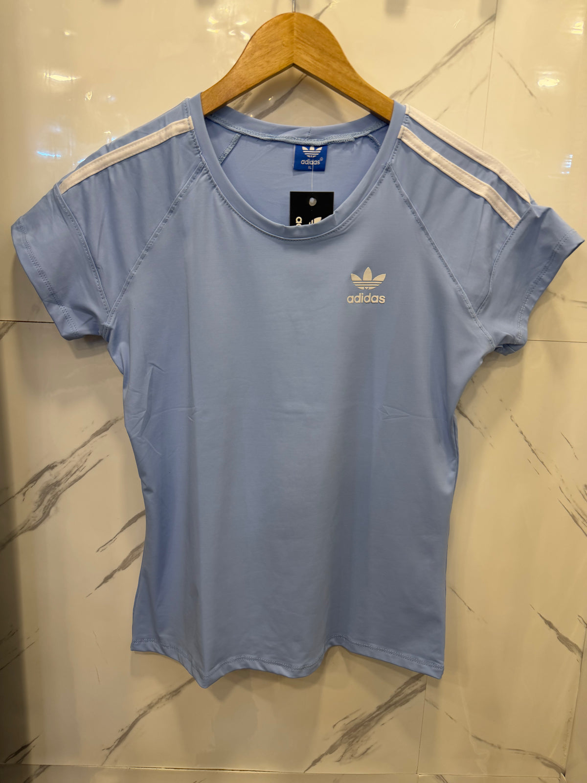 Camiseta Dri-Fit Adidas – Feminino
