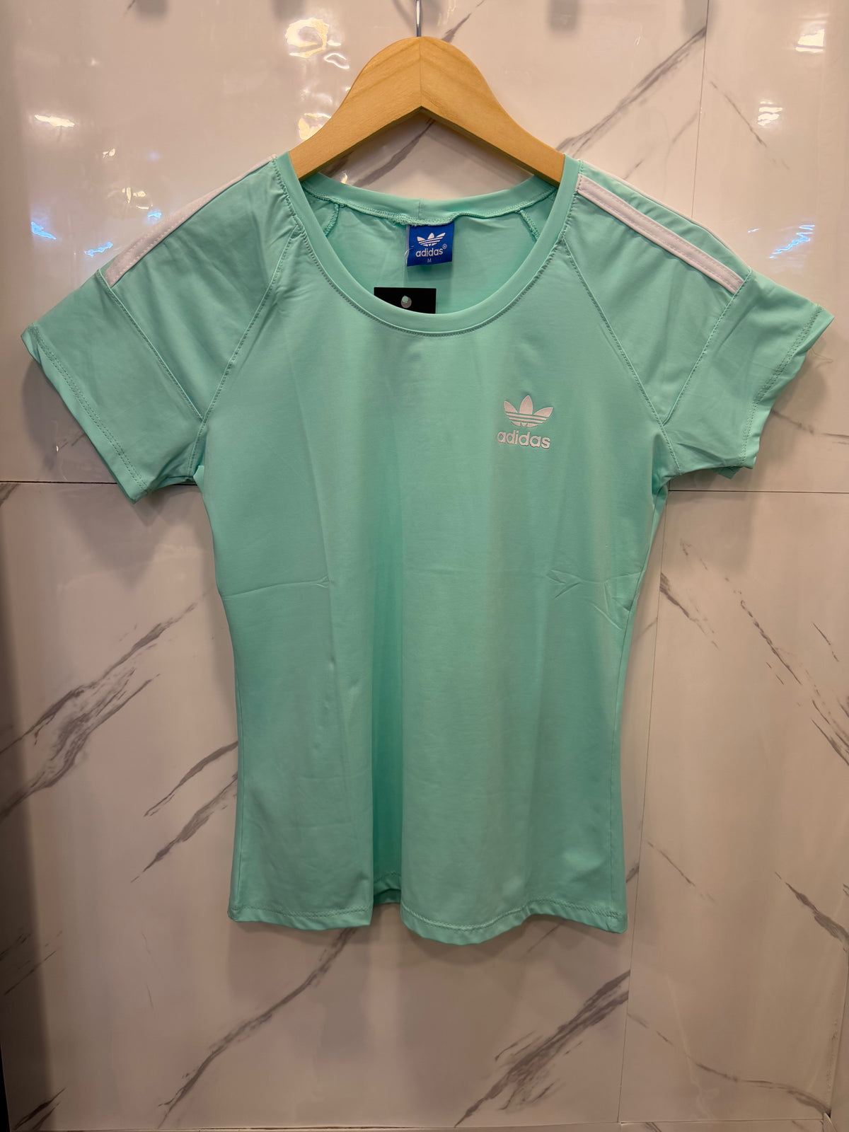 Camiseta Dri-Fit Adidas – Feminino